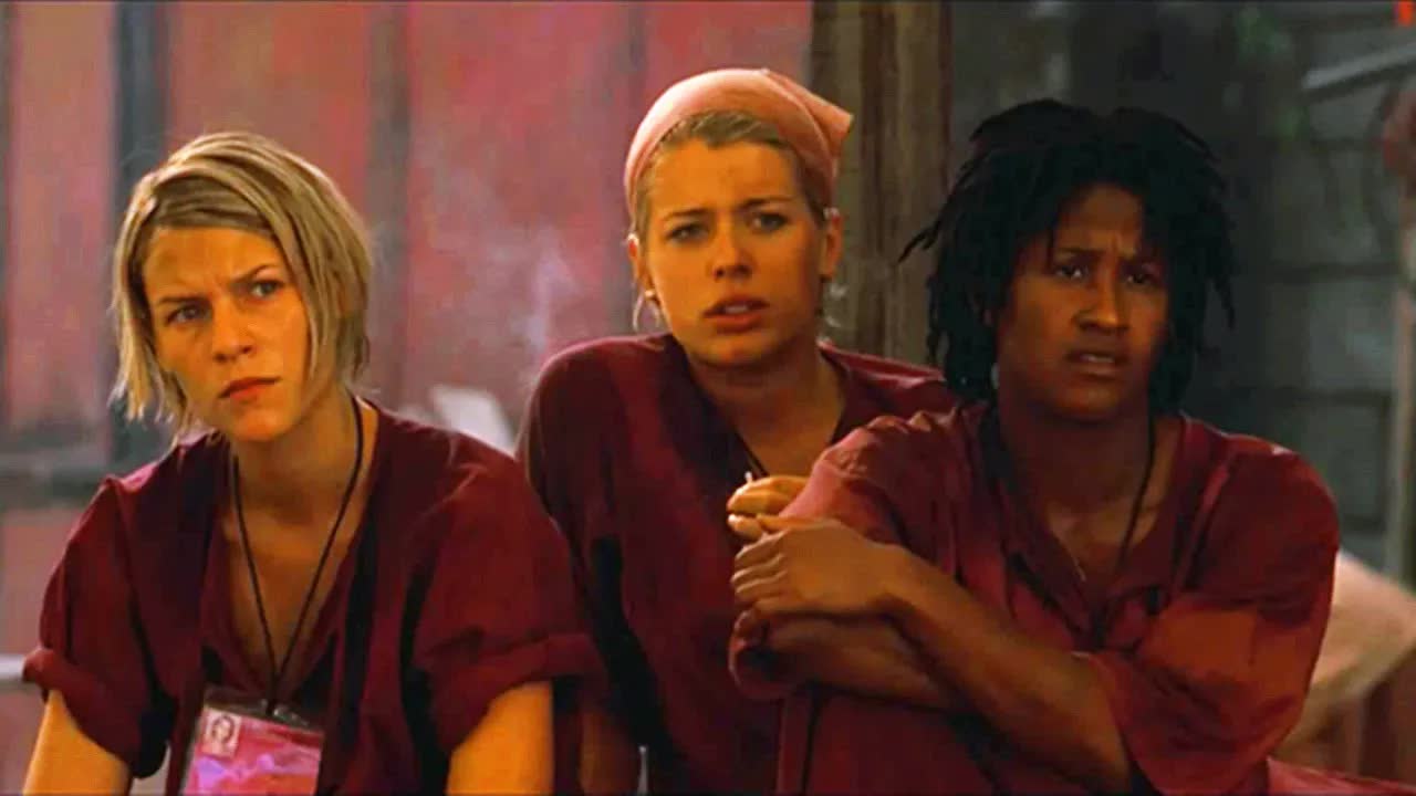 闺蜜二人同时爱上渣男，惨被利用成为运毒工具，双双入狱