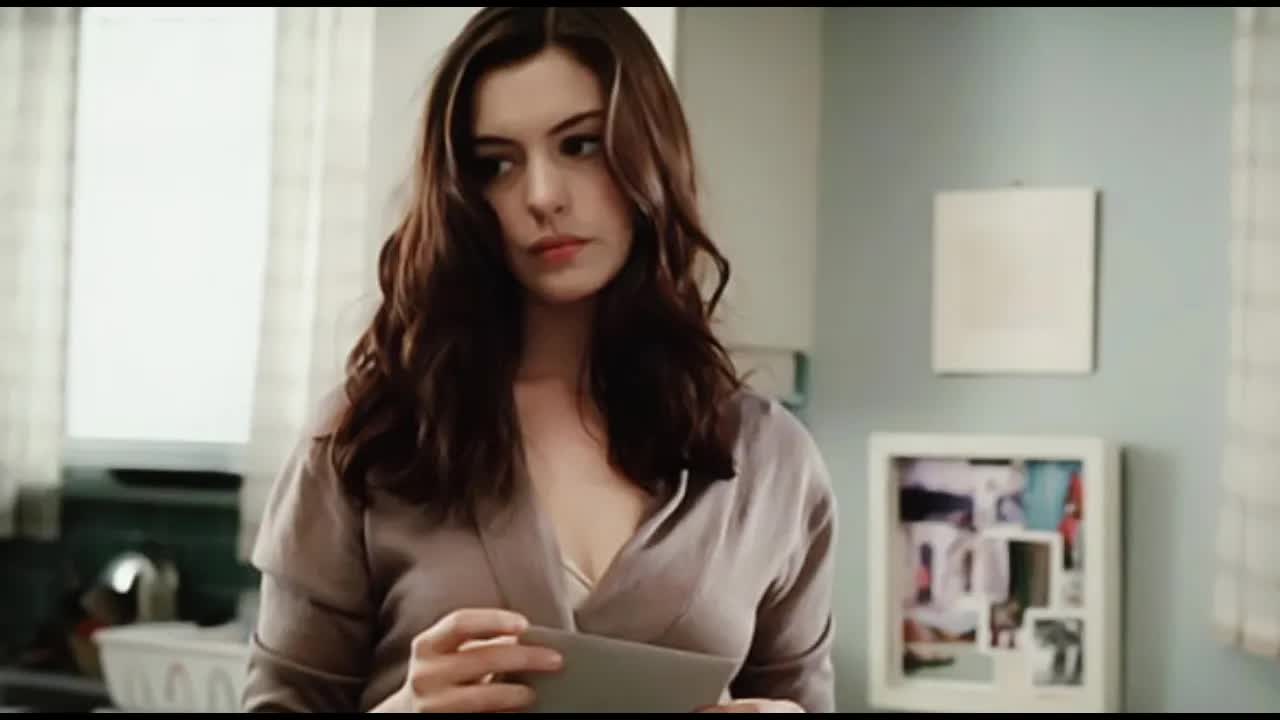 惊悚：飞机坠毁104人遇难，5人生还，幸存者全都像变了个人，结尾大反转